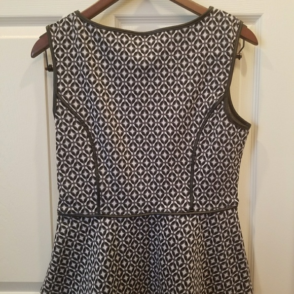 Apt 9 Peplum tank - Picture 3 of 3